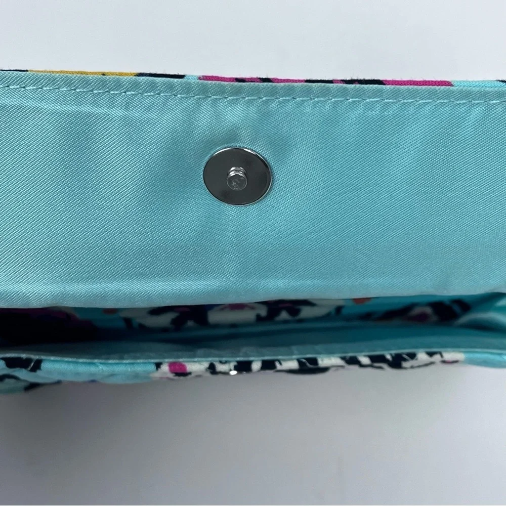 Vera Bradley Women's Essential Pueblo Cotton Quilted Wristlet; Wallet, Travel - Picture 5 of 8